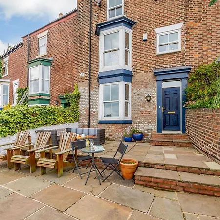 Holiday home 5 Bed In 79016 Whitby