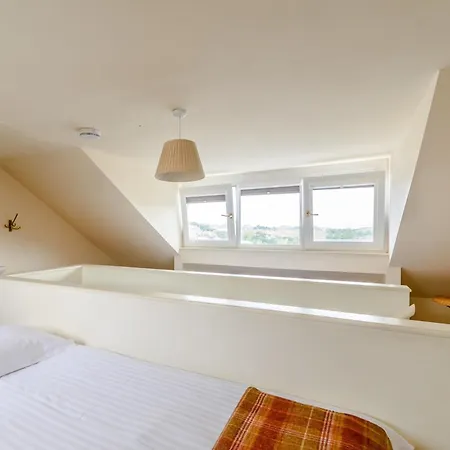 5 Bed In 79016