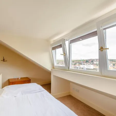 5 Bed In Oc-79016 Feriehus